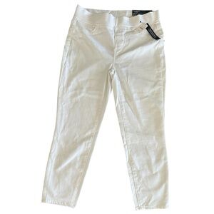 NWT  Talbots Flawless Jegging Size: 4 Petite Color: White $95 MSRP